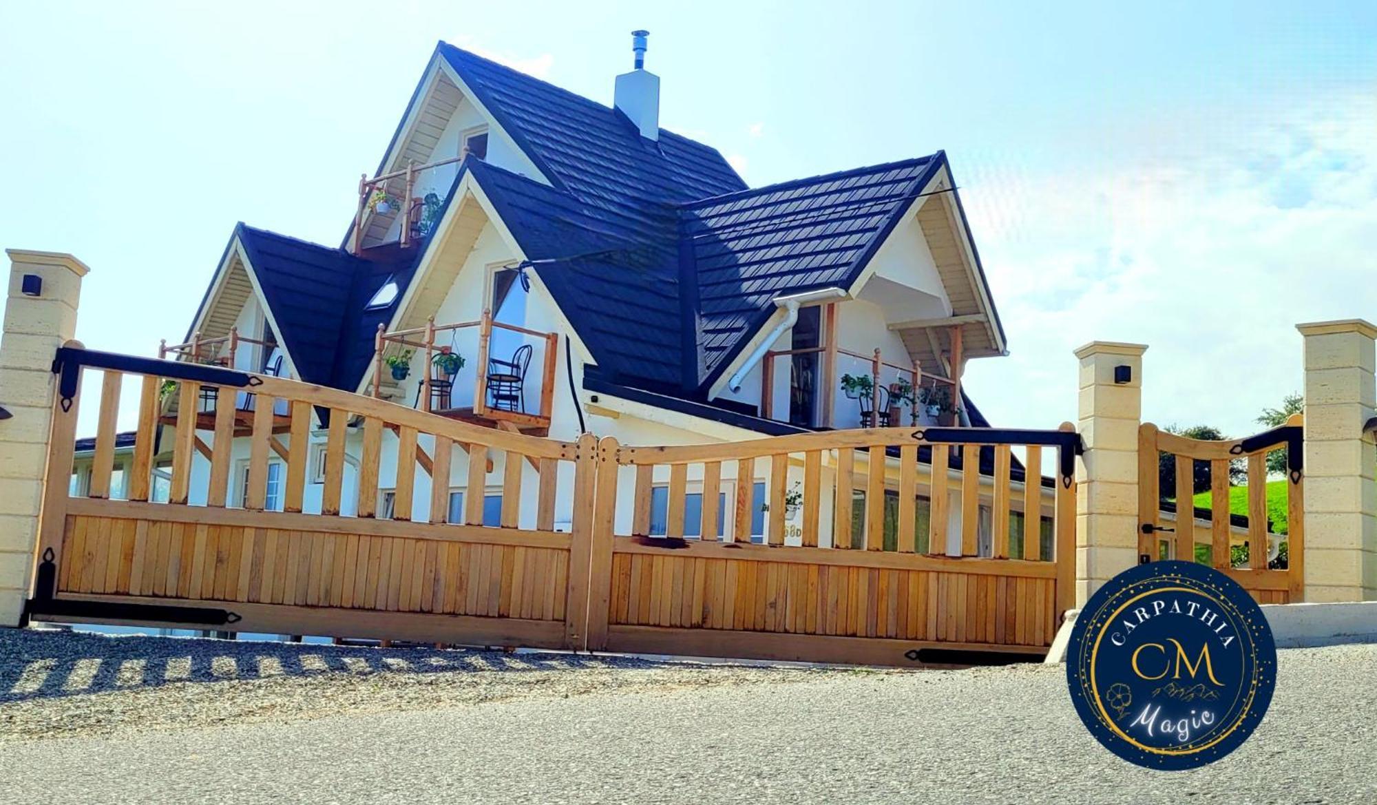 Carpathia Magic -Adults Only Villa เปชเตรา ภายนอก รูปภาพ
