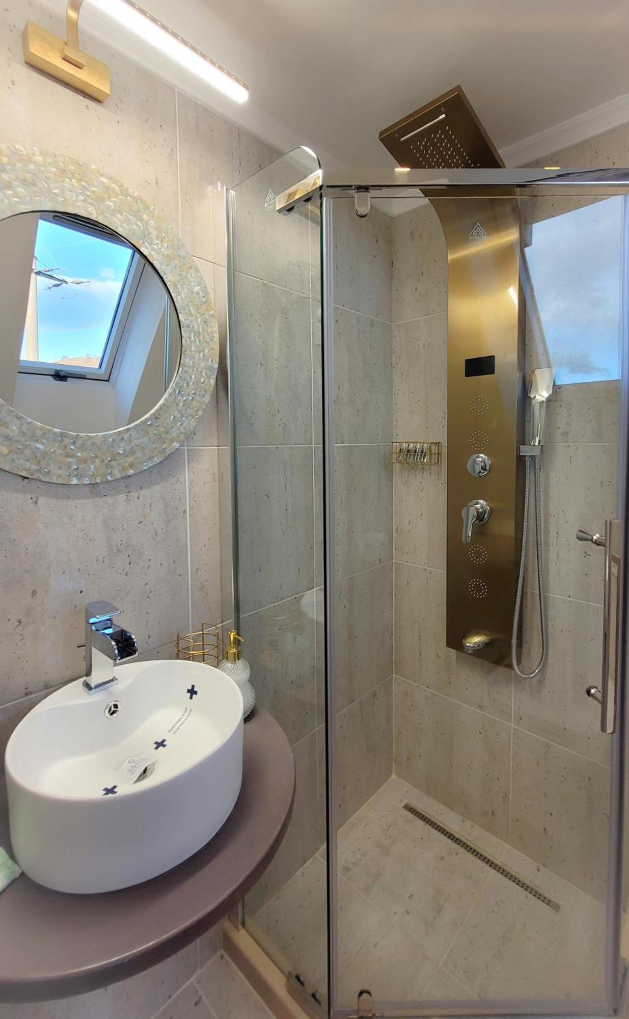 Carpathia Magic -Adults Only Villa เปชเตรา ภายนอก รูปภาพ